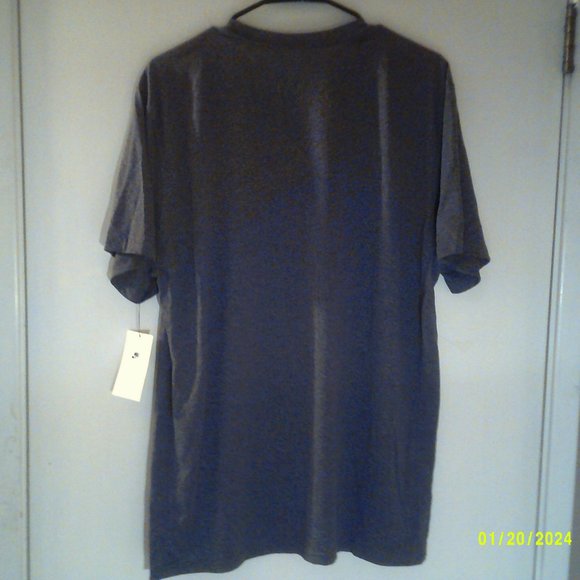 NEW NIKE DRI-Fit TRAINING "AIR Swoosh Tee" MEN'S GREY T-SHIRT XL FZ8857-071 - Picture 4 of 5